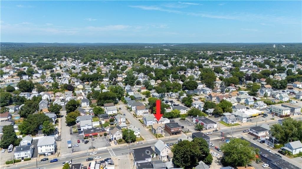 Single Family Residence at 574 Central Ave, Pawtucket RI 02861, Pawtucket, photo 3 of 29