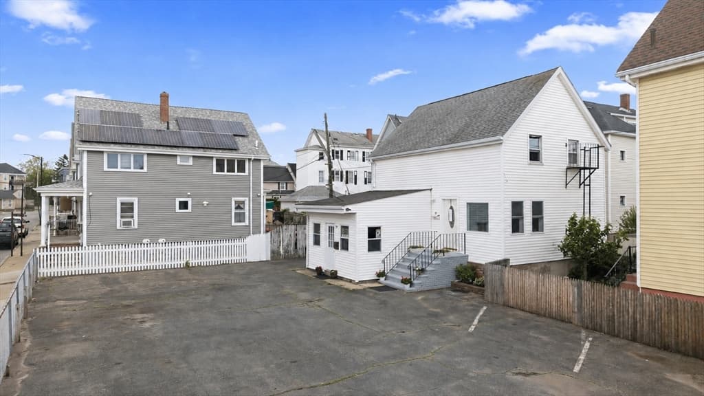22 County St, New Bedford MA 02744