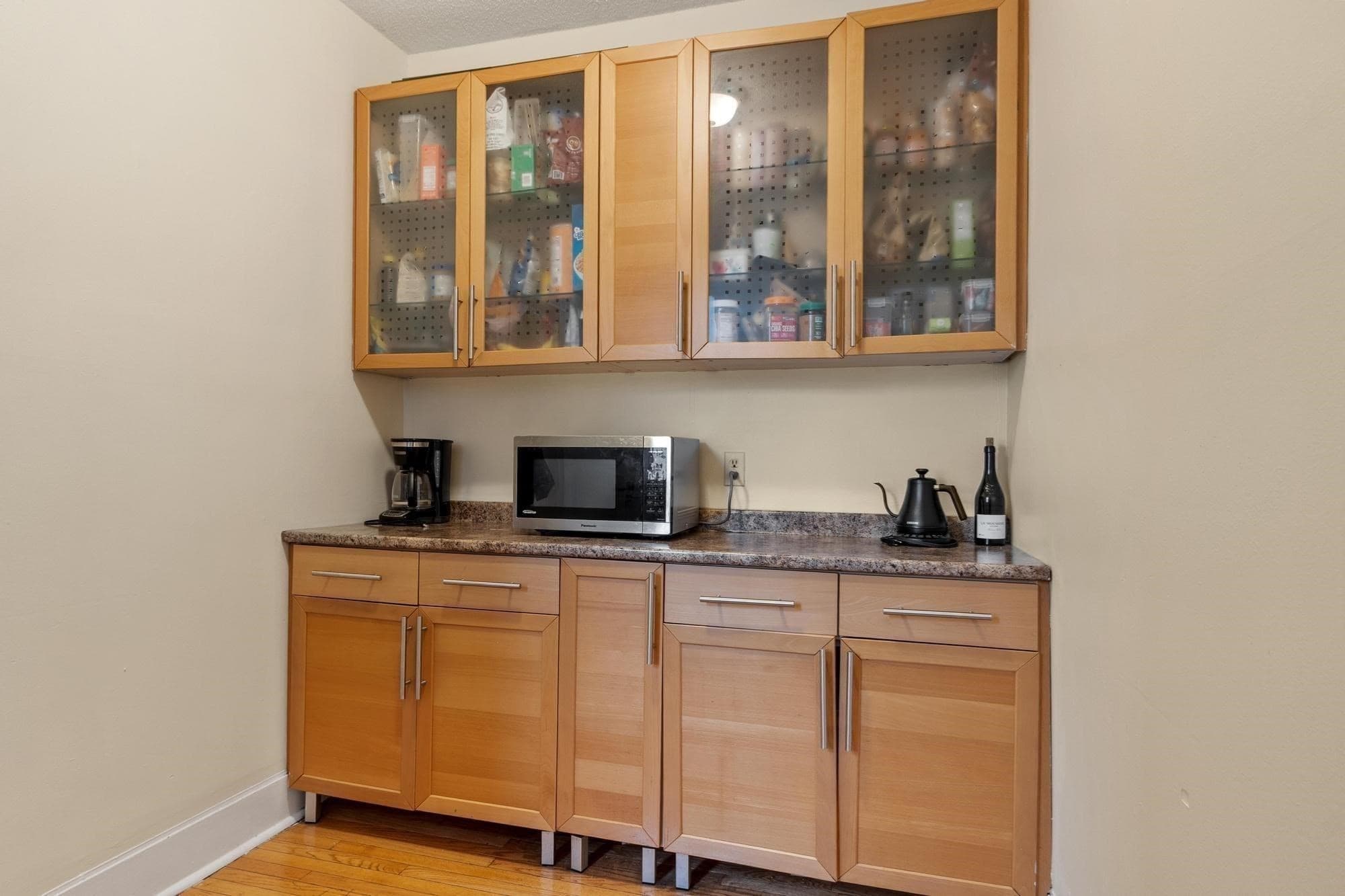 Condominium at 16 Glenville Ave # 1, Boston MA 02134, photo 8 of 18