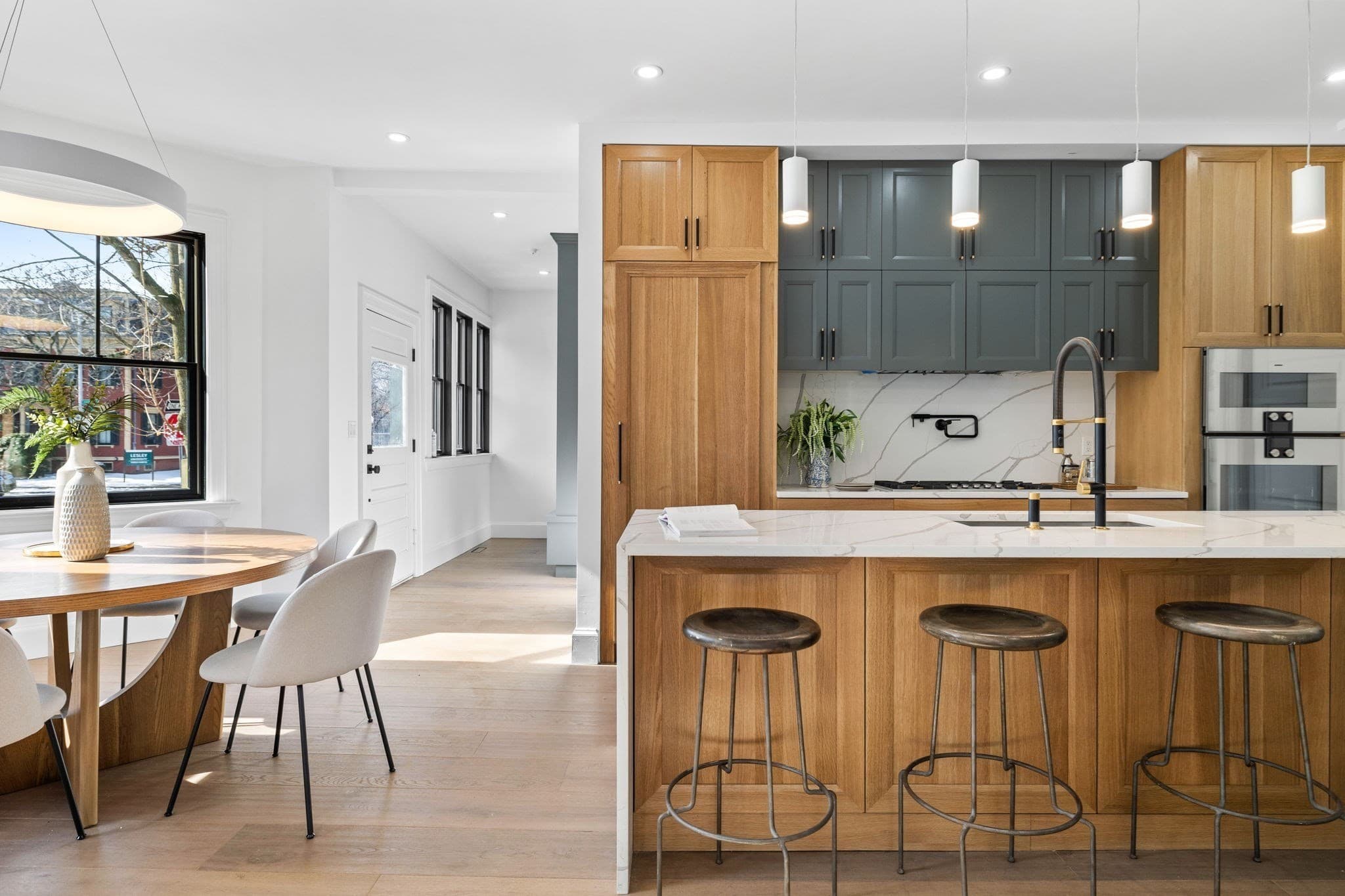 Condominium at 43 Wendell Street # 43, Cambridge MA 02138, Cambridge, photo 2 of 12