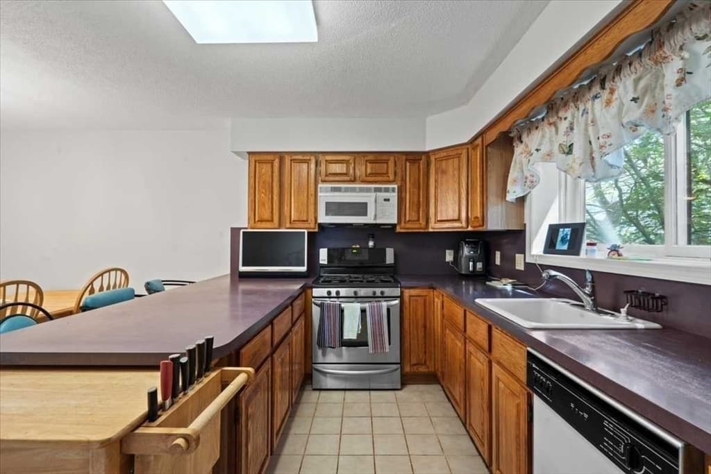 254 Captain Eames Cir # 254, Ashland MA 01721 photo 18