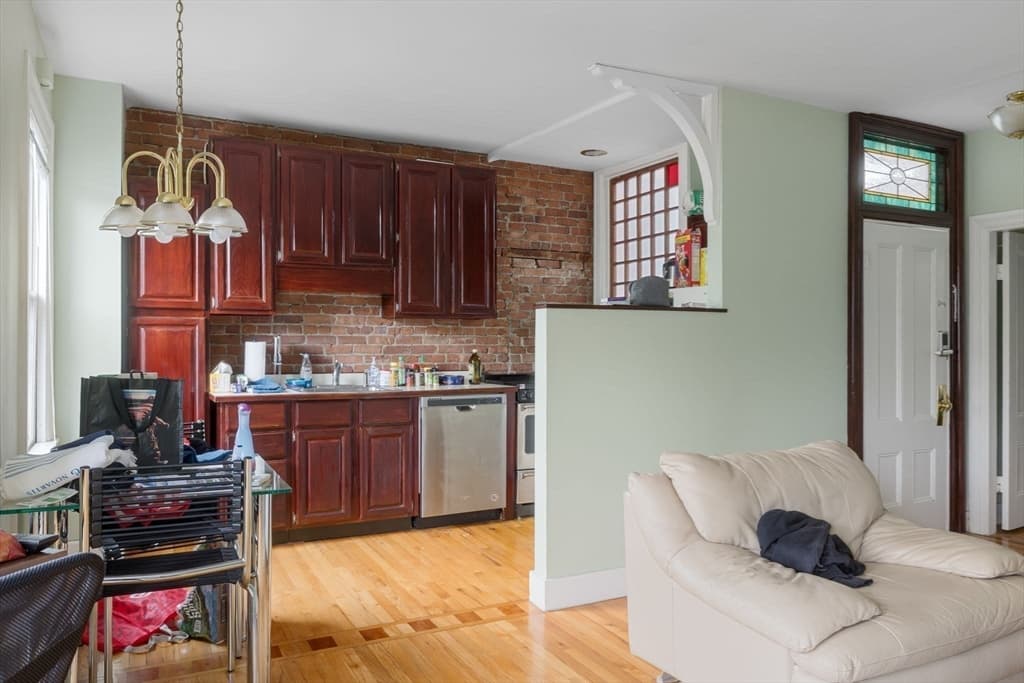 3 Family at 407A Broadway, Cambridge MA 02138, Cambridge, photo 22 of 36