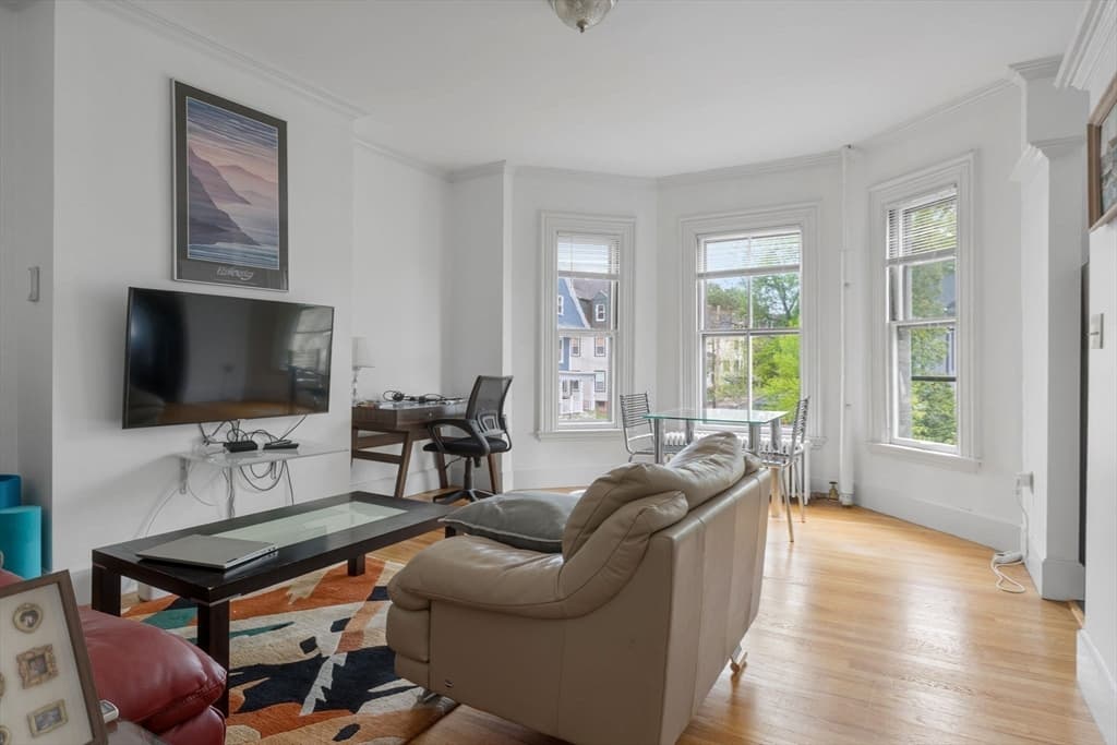3 Family at 407A Broadway, Cambridge MA 02138, Cambridge, photo 15 of 36