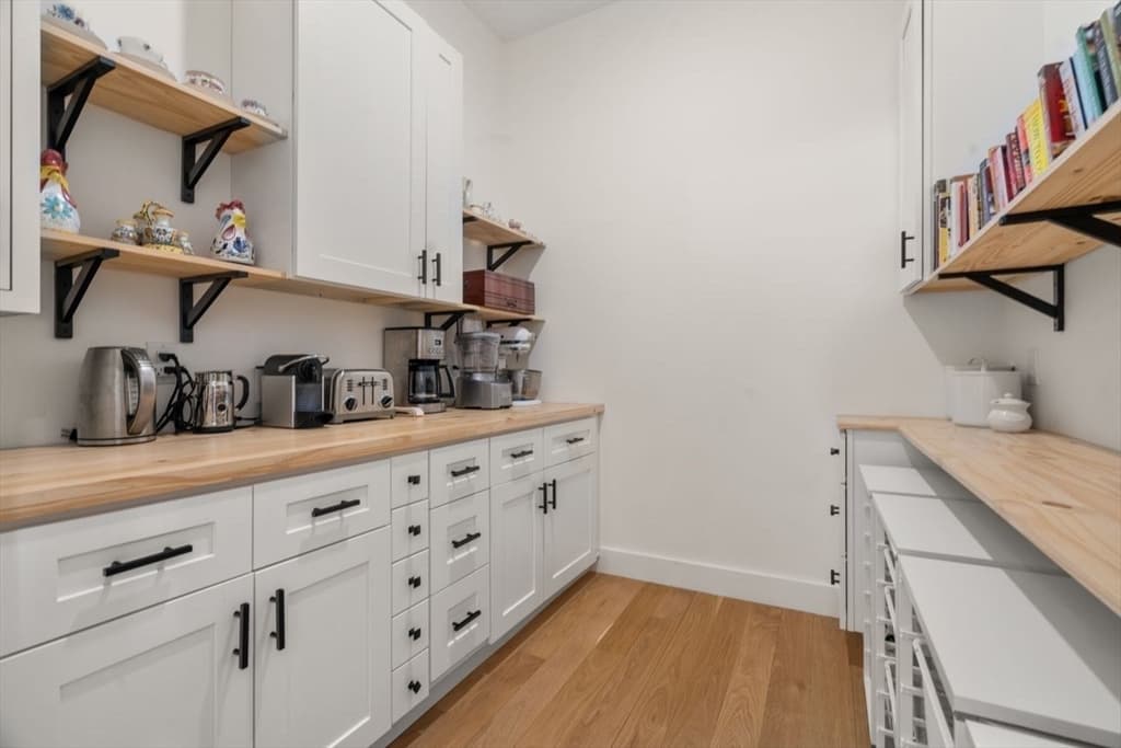283 Walnut Street, Wellesley MA 02481 photo 13