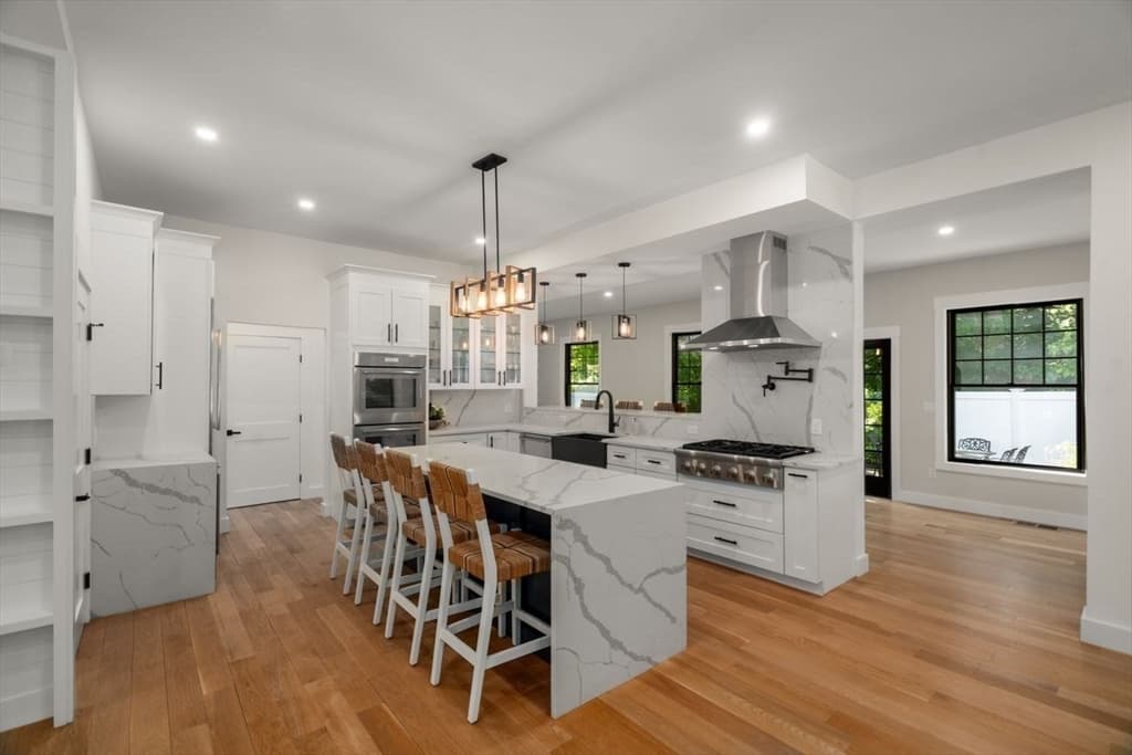 283 Walnut Street, Wellesley MA 02481 photo 9
