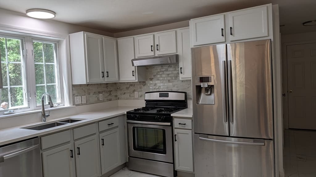 Single Family Residence at 700 Main Street, Wareham MA 02571, photo 4 of 42