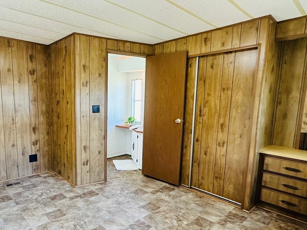 Mobile Home at 22 Contessa Dr., Springfield MA 01119, Springfield, photo 20 of 37