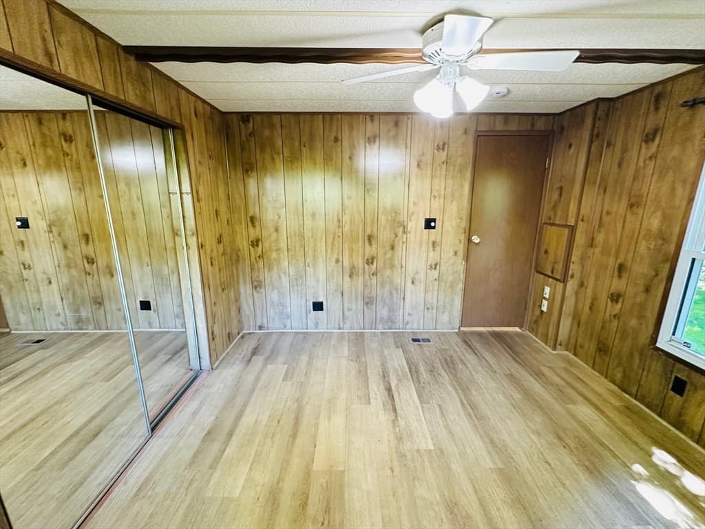 Mobile Home at 22 Contessa Dr., Springfield MA 01119, Springfield, photo 25 of 37