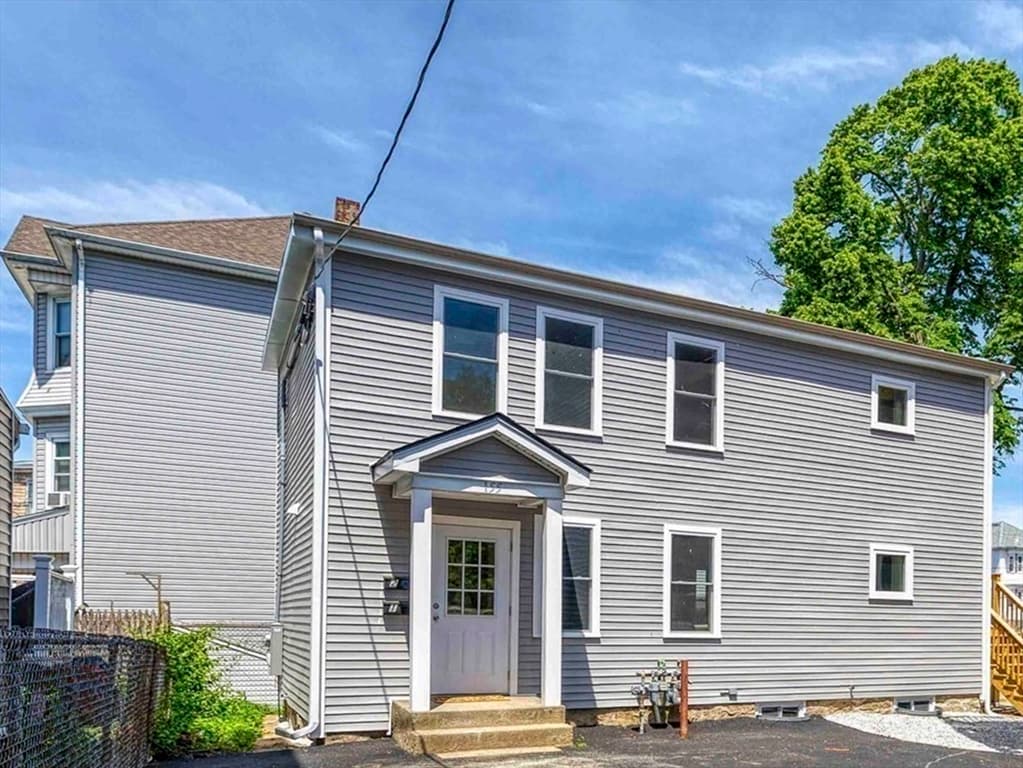 155 Mason St, Fall River MA 02723