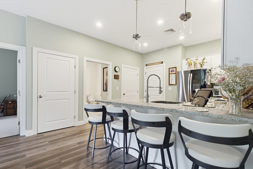 Condominium at 3307 Briarwood Vlg # 3307, Clinton MA 01510, photo 9 of 33