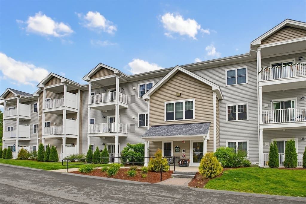 Condominium at 3307 Briarwood Vlg # 3307, Clinton MA 01510, photo 33 of 33