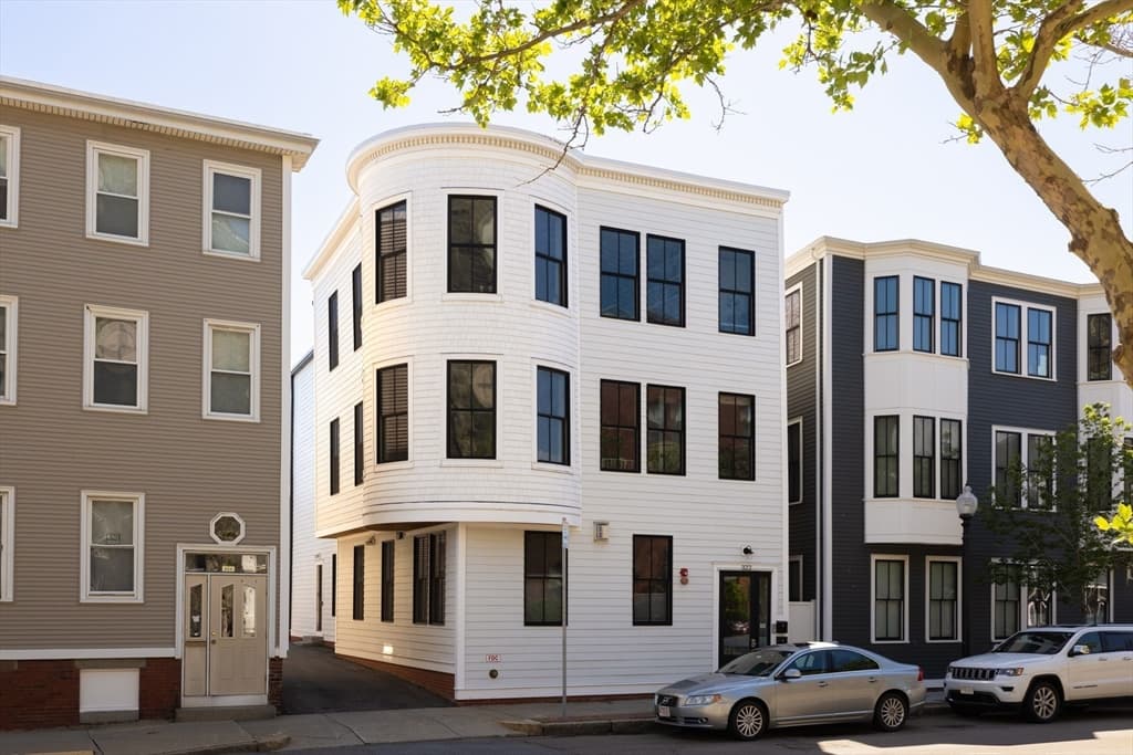 322 Bunker Hill St # 2, Boston MA 02129
