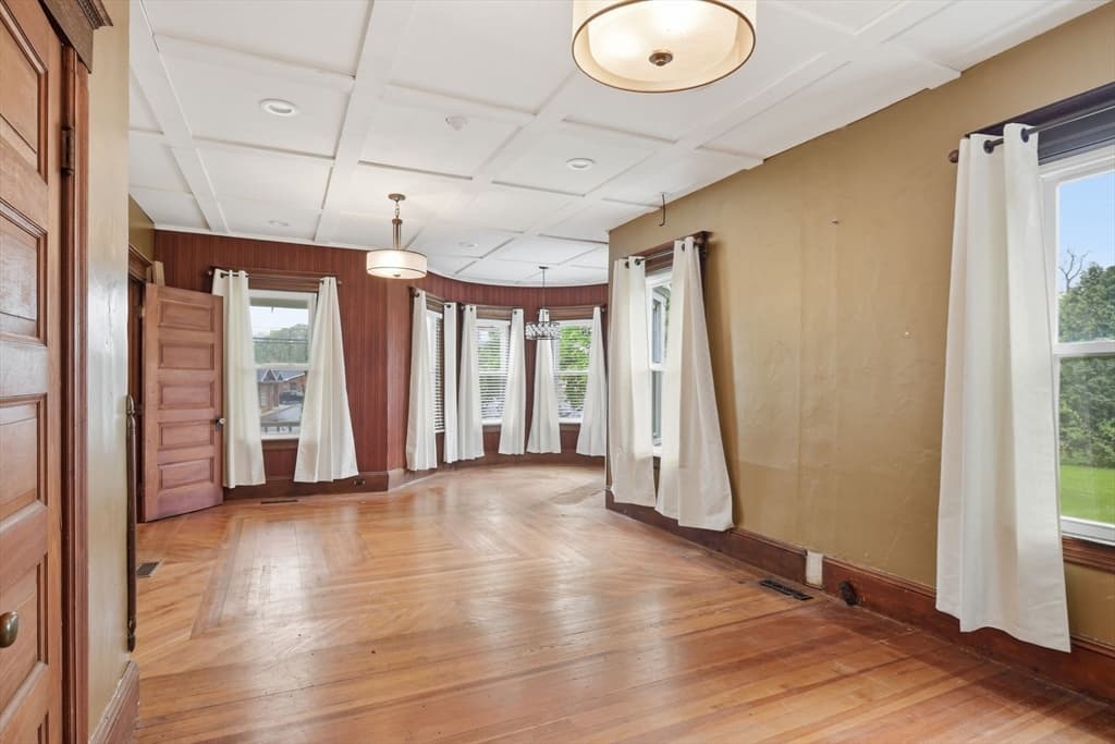 482 Holyoke St, Ludlow MA 01056 photo 13