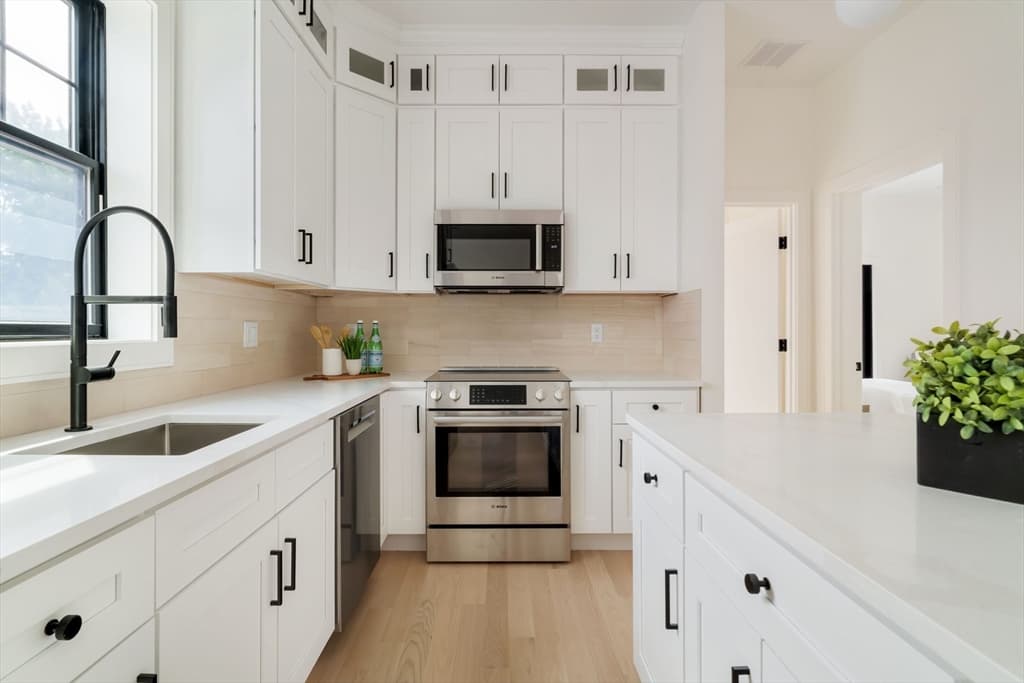 387 Norfolk St # 3, Cambridge MA 02139 photo 3
