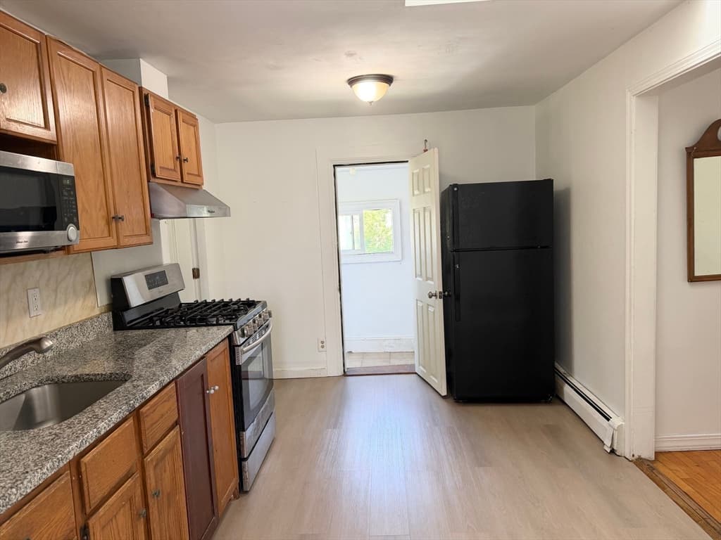 576 Sea St, Quincy MA 02169 photo 8