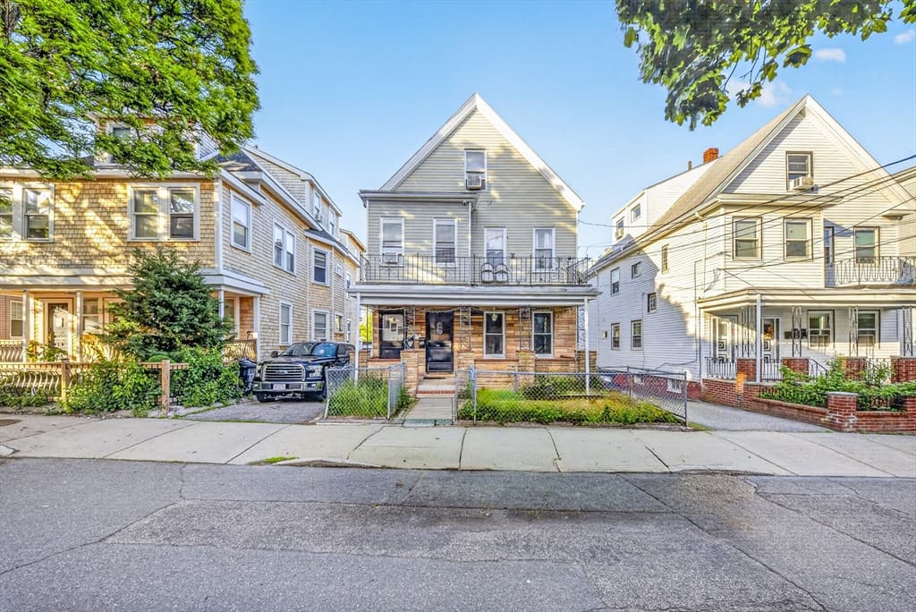 39 Derby St, Somerville MA 02145