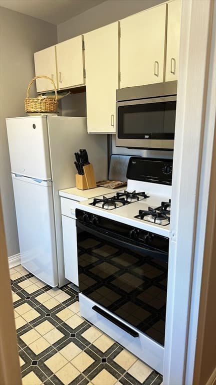 Condominium at 75 Strathmore Rd # 6, Boston MA 02135, photo 6 of 9