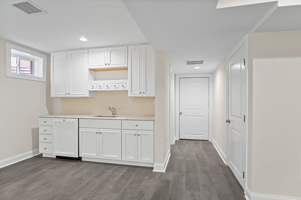 Condominium at 18 Talbot Lane # 18, Reading MA 01867, Reading, photo 31 of 33