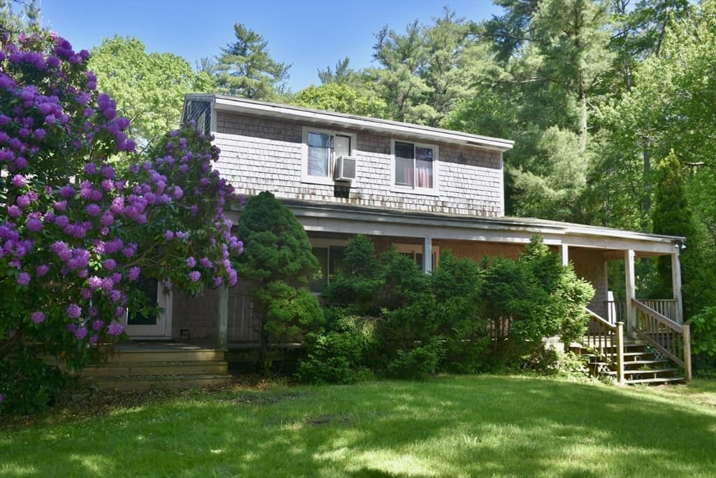 19 South Kingman Street, Lakeville MA 02347