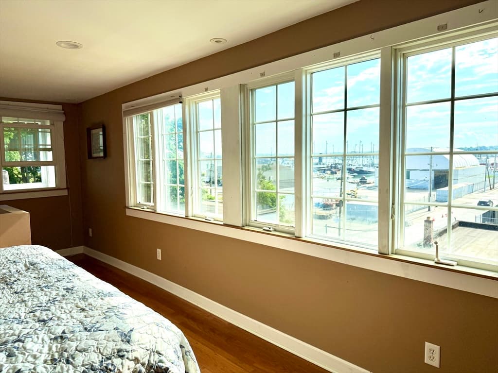 Single Family Residence at 16 Middle St, Fairhaven MA 02719, photo 16 of 34