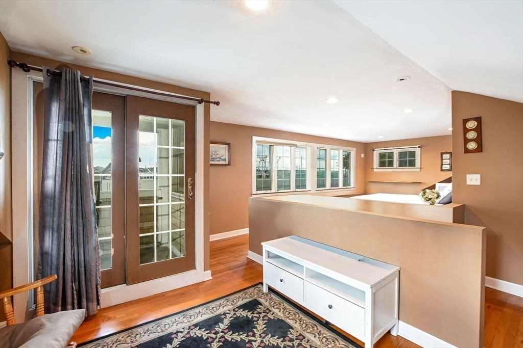 Single Family Residence at 16 Middle St, Fairhaven MA 02719, photo 12 of 34
