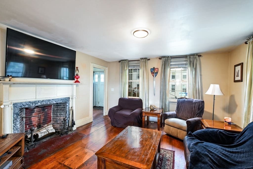 Single Family Residence at 16 Middle St, Fairhaven MA 02719, photo 11 of 34