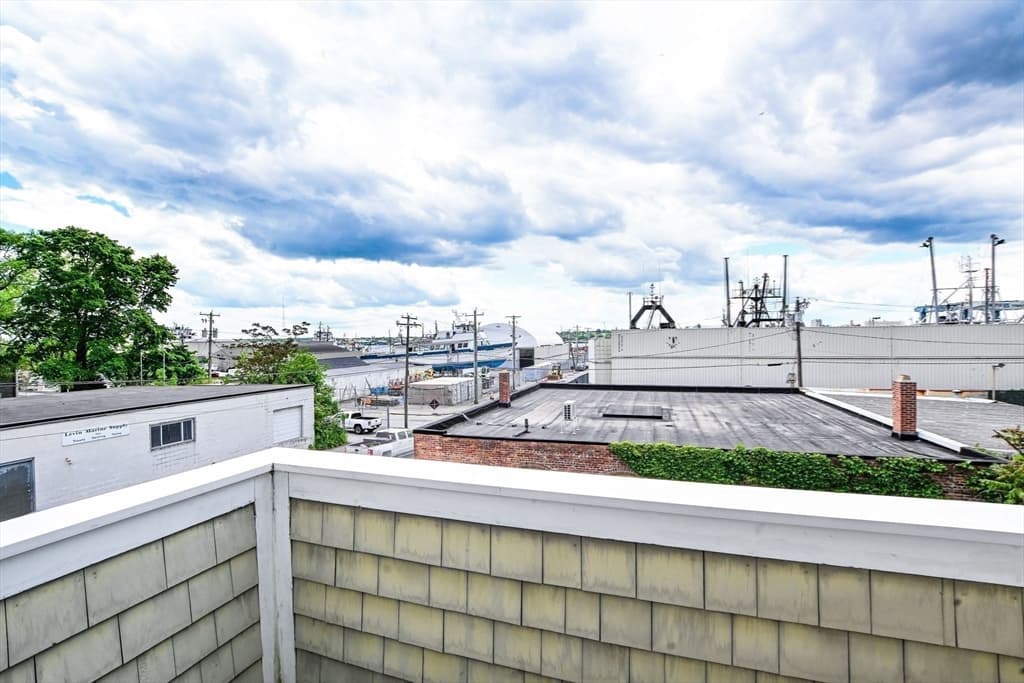 Single Family Residence at 16 Middle St, Fairhaven MA 02719, photo 19 of 34