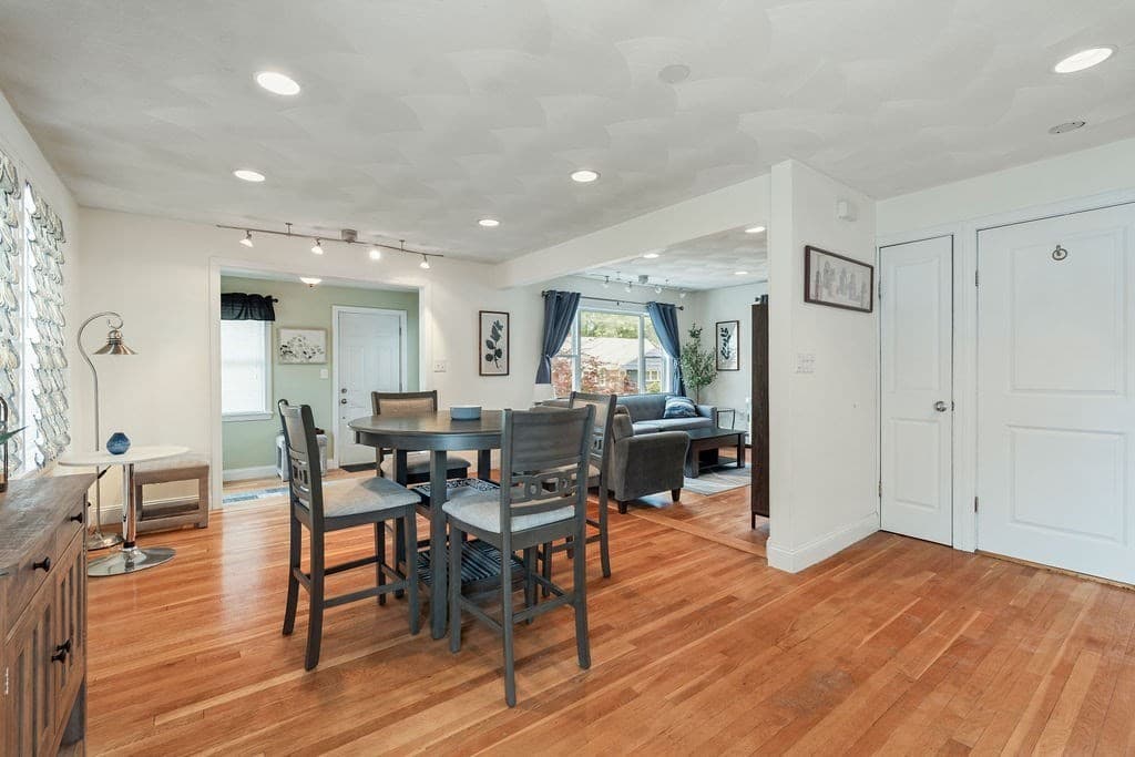Single Family Residence at 17 Juliette St, Andover MA 01810, Andover, photo 9 of 29
