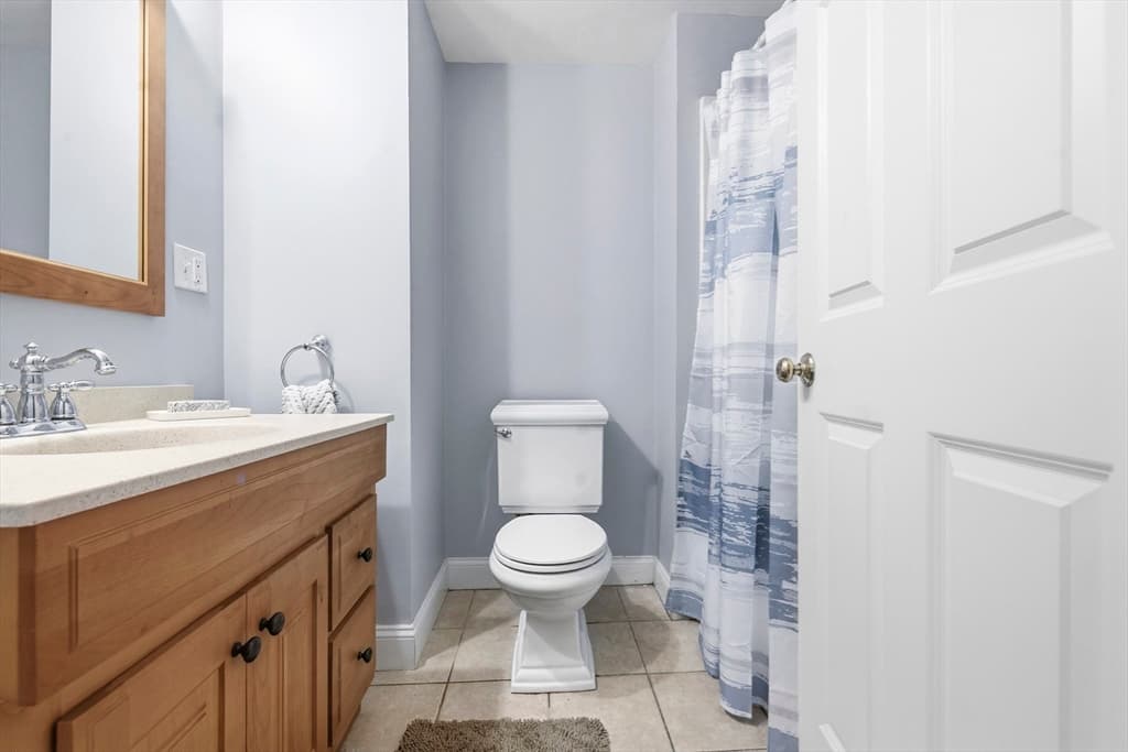 Single Family Residence at 34 Washington Ave, Burlington MA 01803, Burlington, photo 17 of 27