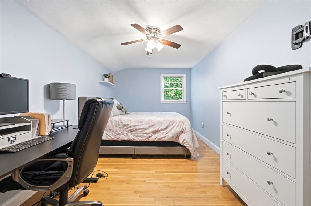Single Family Residence at 34 Washington Ave, Burlington MA 01803, Burlington, photo 12 of 27
