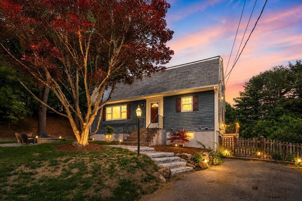 34 Washington Ave, Burlington MA 01803