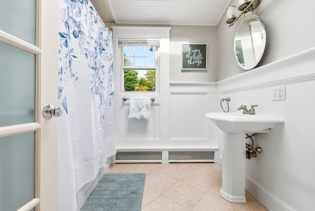 Single Family Residence at 34 Washington Ave, Burlington MA 01803, Burlington, photo 14 of 27