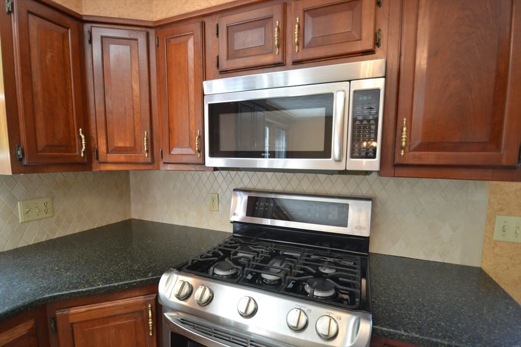 18 Bennett Rd, Rochester MA 02770 photo 10