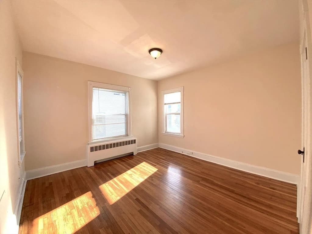 4 Family at 18-20 North High Street, Melrose MA 02176, Melrose, photo 13 of 37