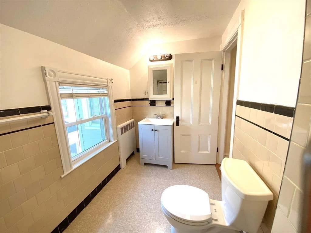 4 Family at 18-20 North High Street, Melrose MA 02176, Melrose, photo 11 of 37