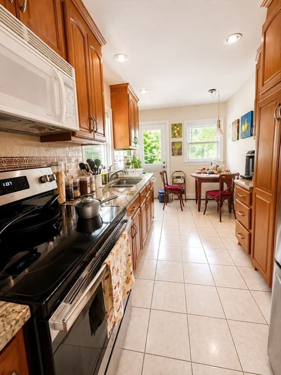 Single Family Residence at 17 Retrop Rd, Natick MA 01760, Natick, photo 7 of 13