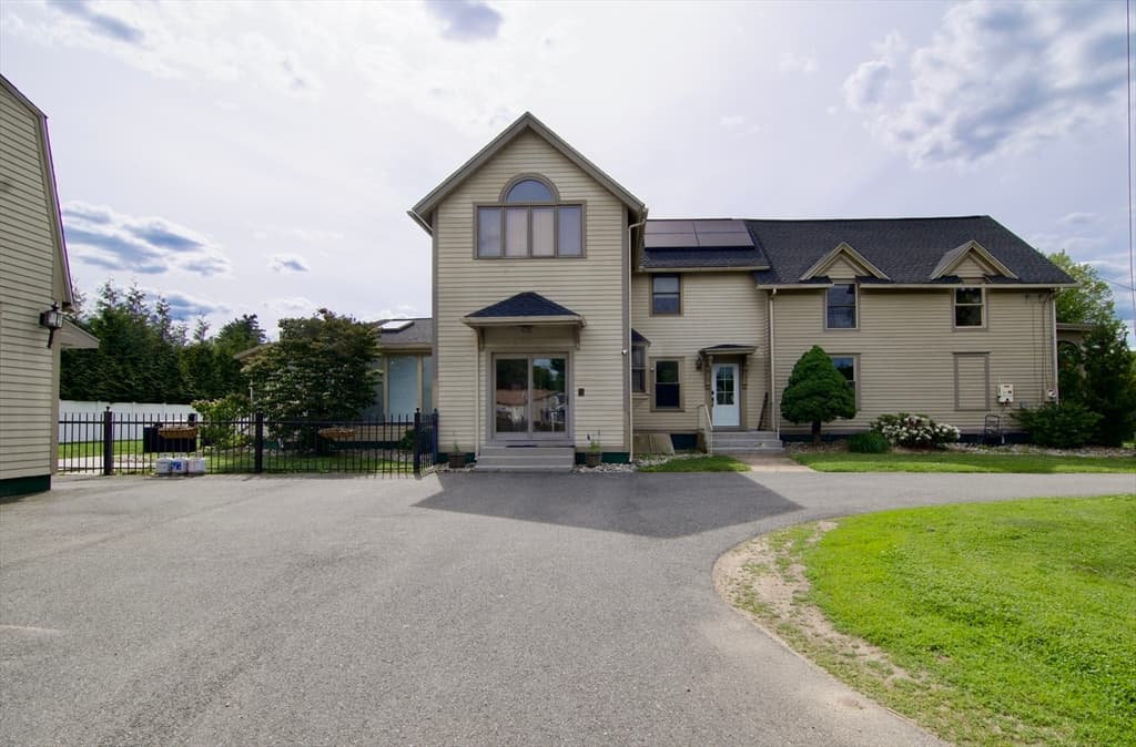 Single Family Residence at 597 Chapin St, Ludlow MA 01056, Ludlow, photo 4 of 42