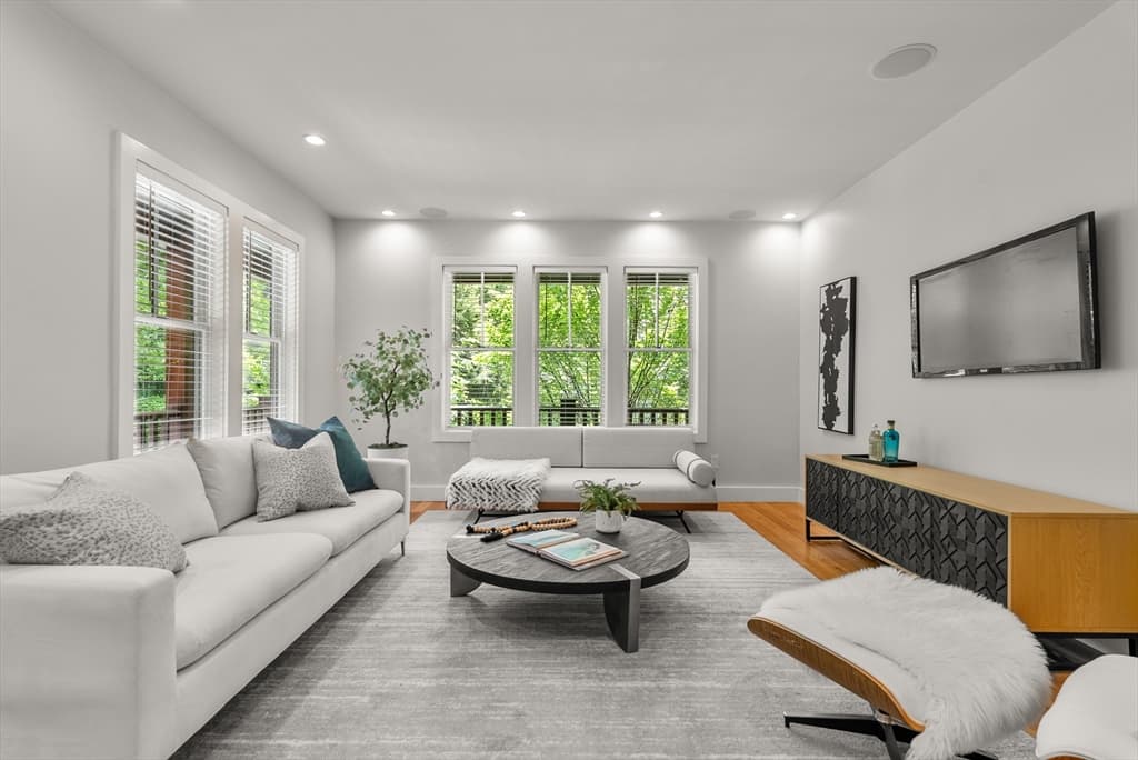 24 Sigourney St # 2, Boston MA 02130 photo 16