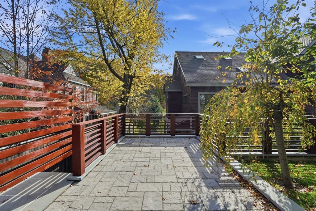 24 Sigourney St # 2, Boston MA 02130 photo 37