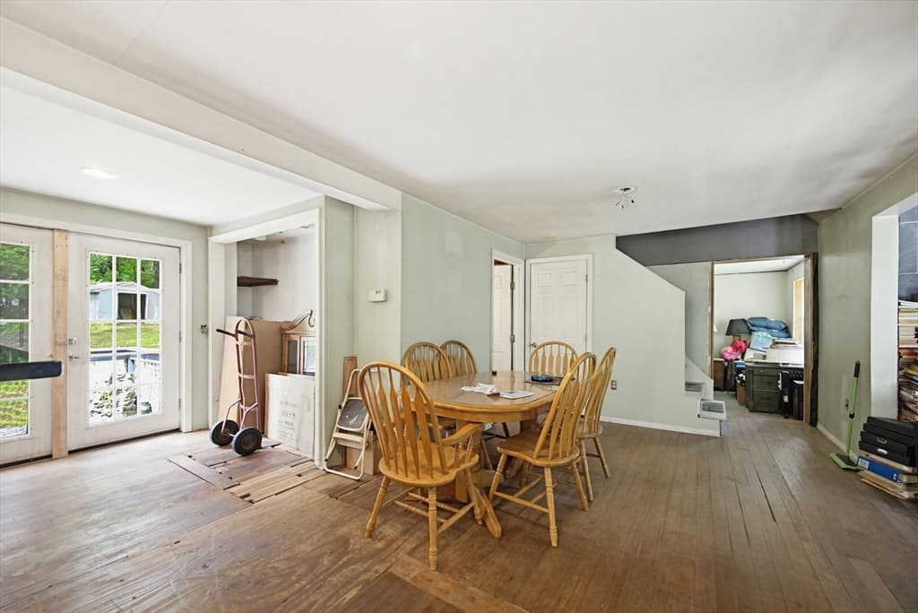 Single Family Residence at 41 Jordan Road, Franklin MA 02038, photo 2 of 18