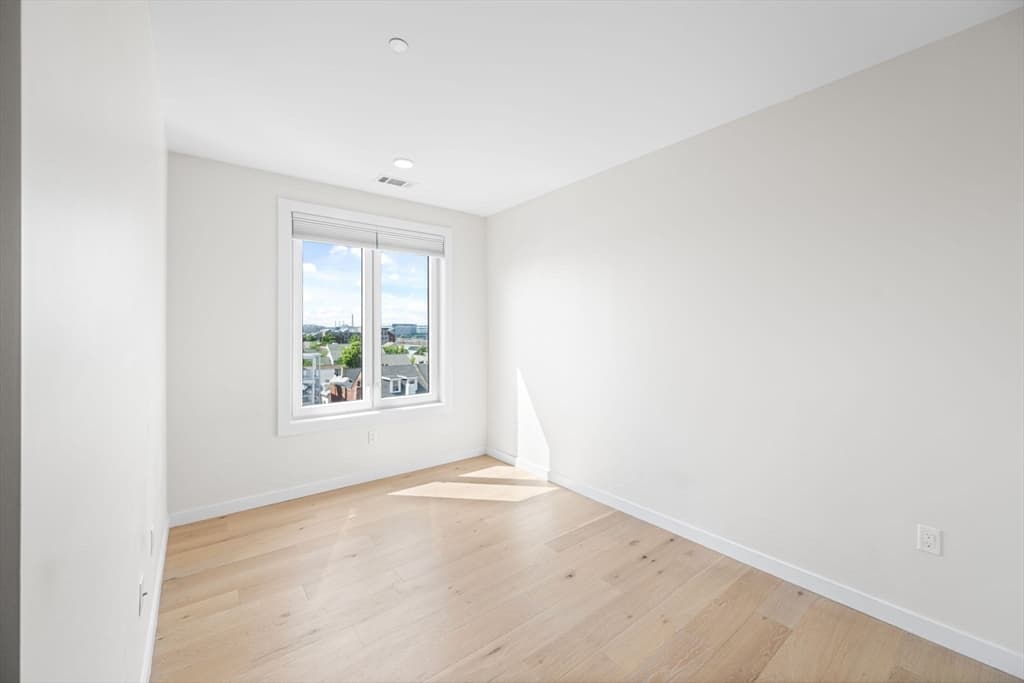 Condominium at 2 Maverick Square, Boston MA 02128, Boston, photo 17 of 24