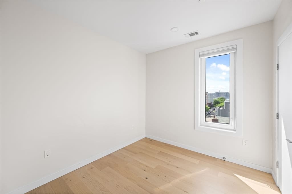 Condominium at 2 Maverick Square, Boston MA 02128, Boston, photo 15 of 24