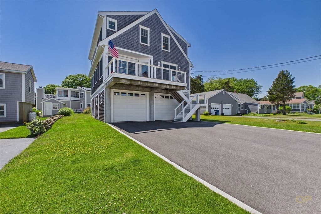35 Shore Dr, Mattapoisett MA 02739 photo 2