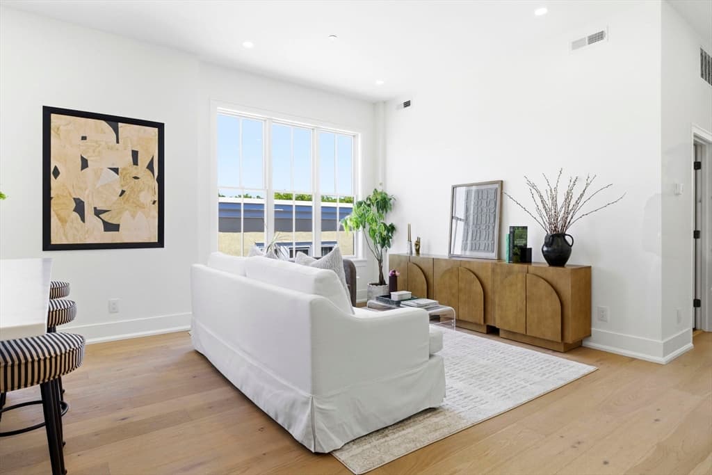 Condominium at 4471 Washington St # 8, Boston MA 02131, Boston, photo 11 of 30
