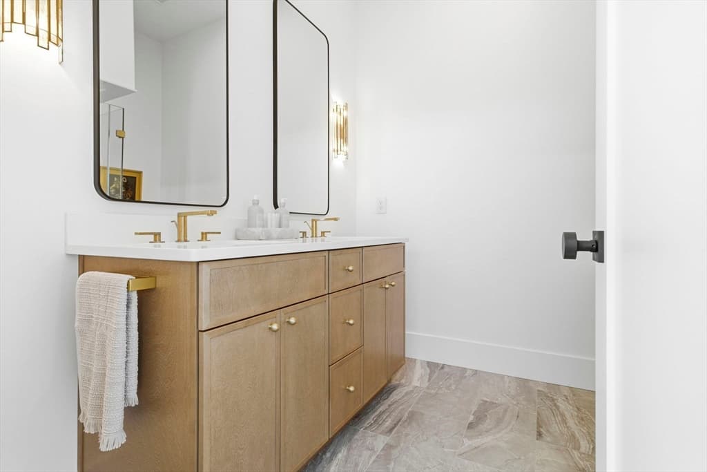 Condominium at 4471 Washington St # 1, Boston MA 02131, Boston, photo 18 of 30