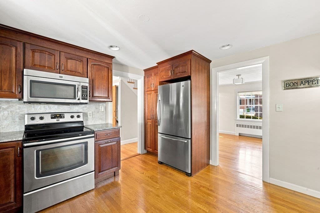 Single Family Residence at 8 Carlson Circle, Boston MA 02132, Boston, photo 7 of 22