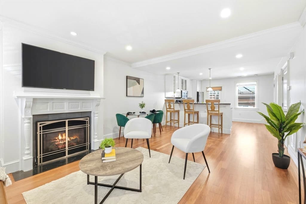 15 Belmont St # 1, Boston MA 02129