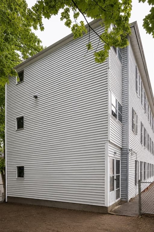 2 E Kendall St, Worcester MA 01605 photo 19