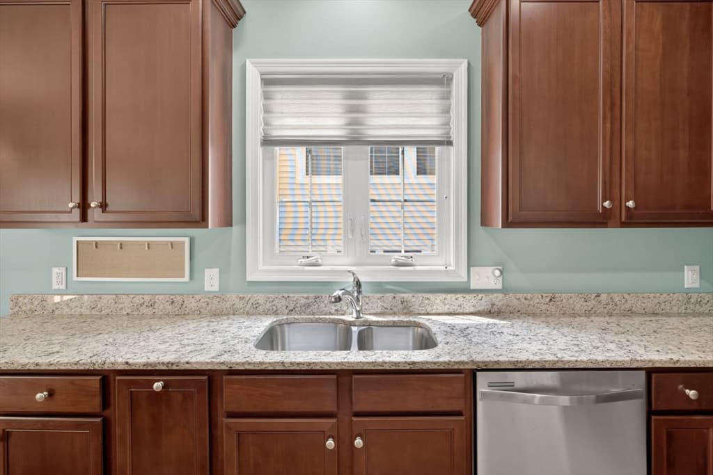 Single Family Residence at 17 Valley Front, Plymouth MA 02360, photo 12 of 42