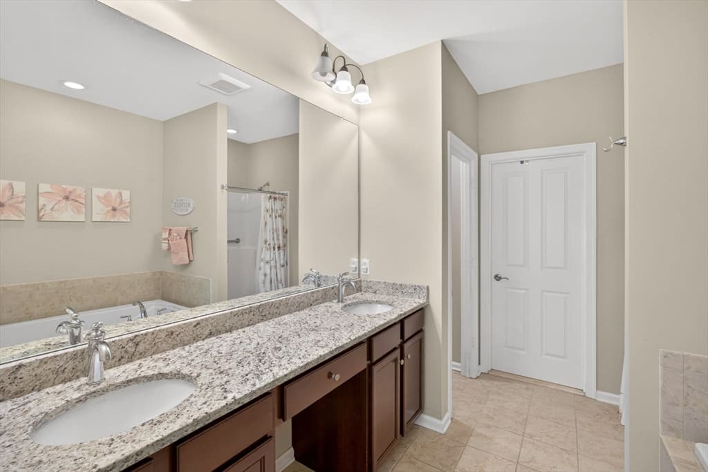 Single Family Residence at 17 Valley Front, Plymouth MA 02360, photo 21 of 42